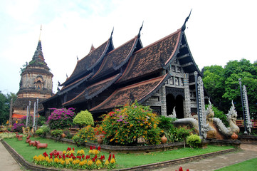 Fototapeta na wymiar Wat Lokmolee Chiang Mai Thailand