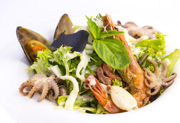 Японский салат из морепродуктов © lester120