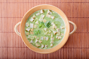 Healthy spring broccoli soup