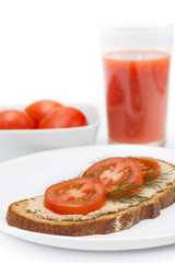 Bread with pate and tomato