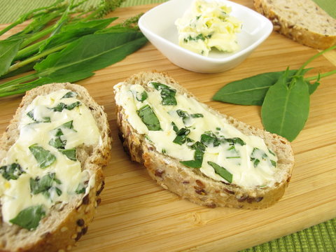 Kr&auml;uterbutter mit Sauerampfer