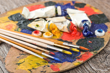 Obraz premium Paints and brushes