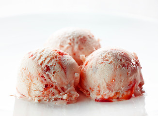 strawberry ice cream