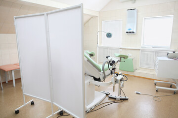 doctor's consulting room