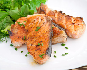 grilled salmon and salad