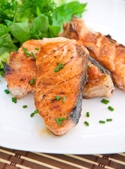 grilled salmon and salad