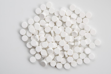 Weiße Tabletten