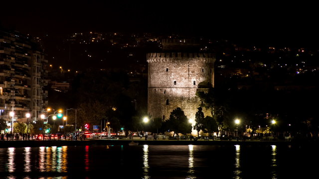 White Tower of Thessaloniki at Night -Timelapse, Panning