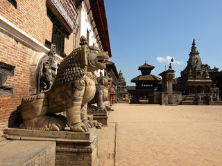 Obraz premium Sculptures of lions near the 55-window palace in Nepal