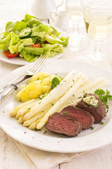 Spargel mit Steak