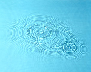水