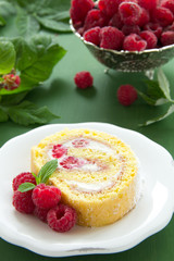 Roulade with raspberries and cream.