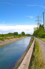 Fototapeta premium Canale Villoresi in estate