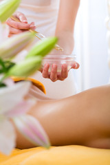 Obraz na płótnie Canvas Wellness - woman getting body massage in Spa