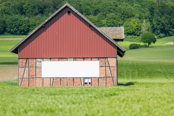 barn with plain textfield