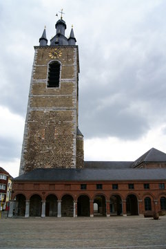 In piazza a thuin