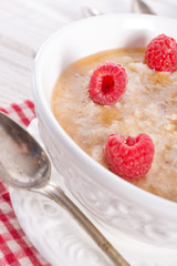Oatmeal with fresh raspberry