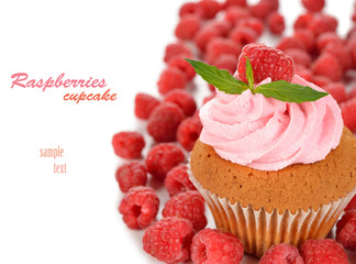 raspberry cupcakes