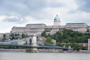 Fototapeta na wymiar Budapest Chain zamek i most