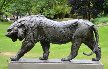Fototapeta premium Statue of a tiger