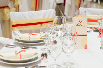 luxury place setting, napkin on plate