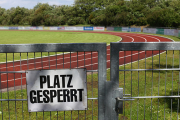 Platz gesperrt! © S. Engels