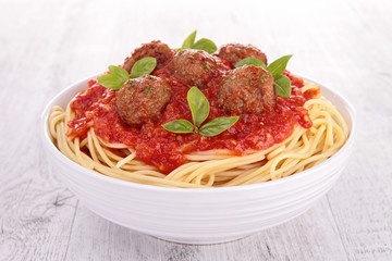 spaghetti, meatballs and tomato sauce