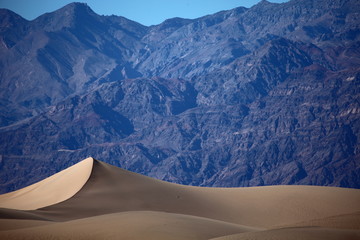 Fototapeta na wymiar Dune dans le désert