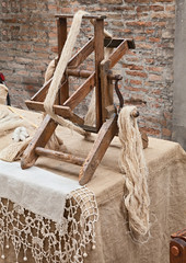 spinning hemp fiber