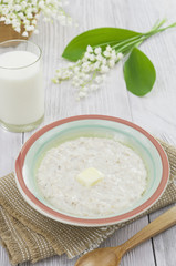 Oatmeal porridge with butter