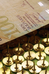 Like fakirs Como faquires