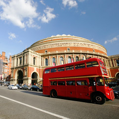 Obraz na płótnie Canvas London Routemaster Bus passing by Royal Albert Hall