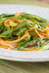 Asparagus salad with carrot and hemp seeds