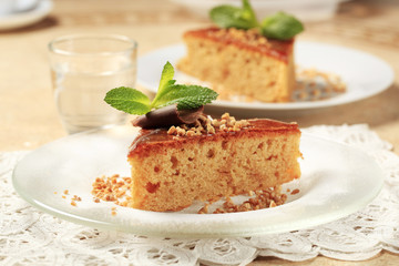 Maple syrup spice cake