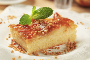 Apple sponge cake