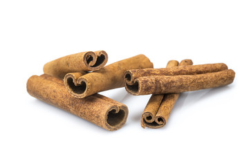 Palos de canela aromática para la cocina