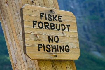 cartello no pesca