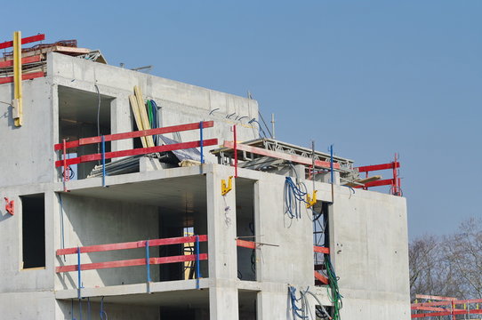 chantier-immeuble en construction