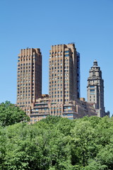 Obraz premium buildings et arbres verts. New York