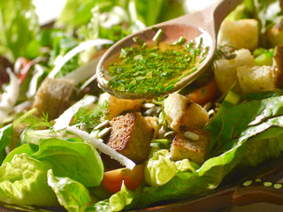 Salat mit Dressing