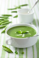 pea soup with mint