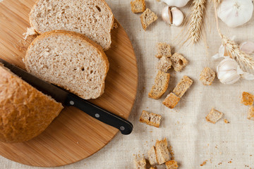 rye bread and croutons with garlic