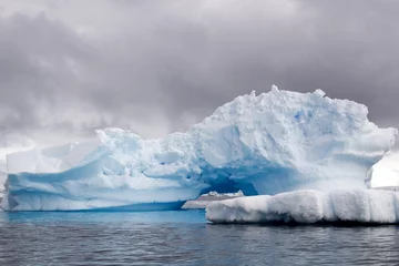 Foto auf Acrylglas Antireflex Blaues Eis in der Antarktis © gn13
