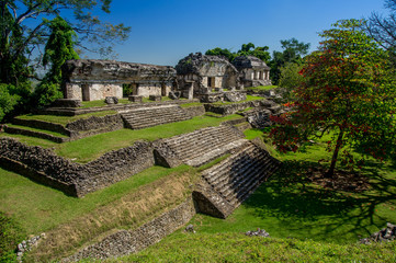 Palenque : plate-forme nord 3 temples 1