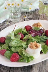 Salad with raspberry