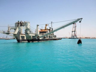 Fototapeta premium most big dredger