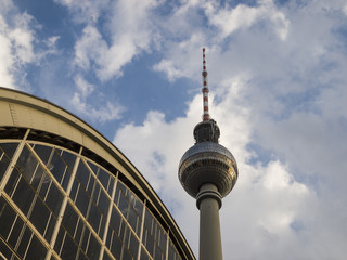 Fernsehturm, Berlín Alexanderplatz © cmassway