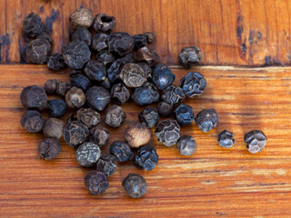 black pepper peppercorns