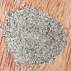 freshly ground black pepper