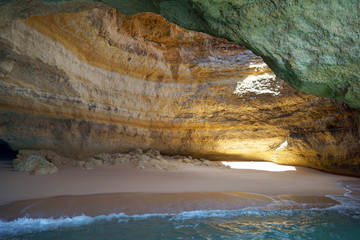 Grotten in Portugal